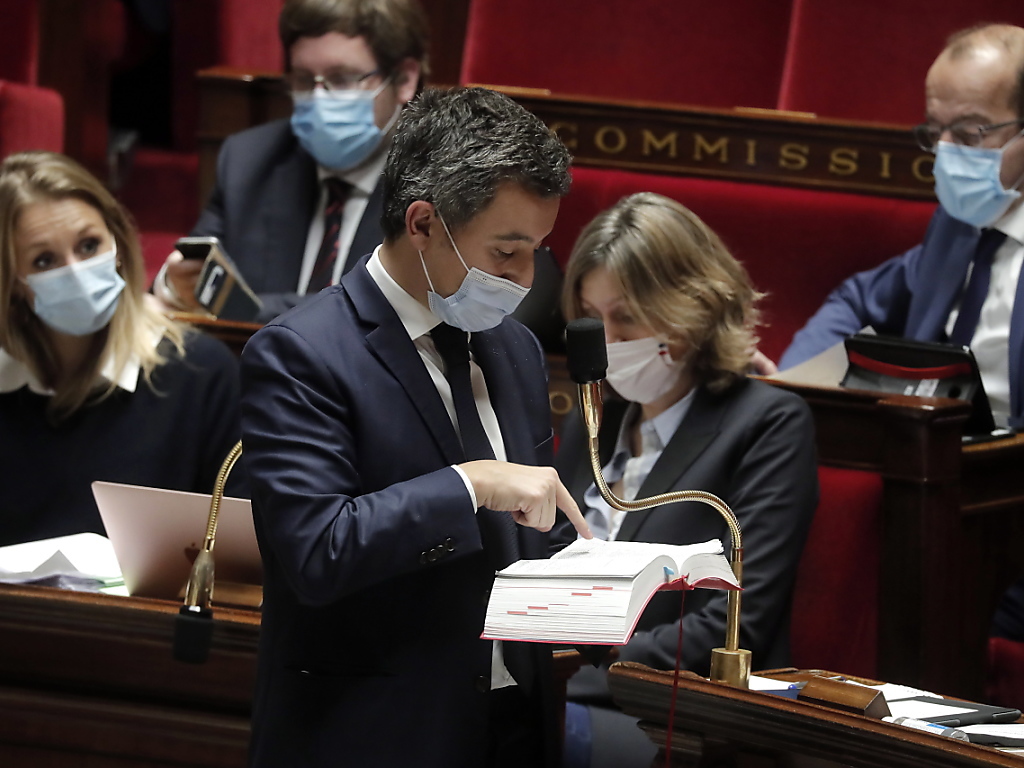 L'Assemblée nationale française a voté une mesure controversée qui limite la diffusion d'images de policiers en opération.
