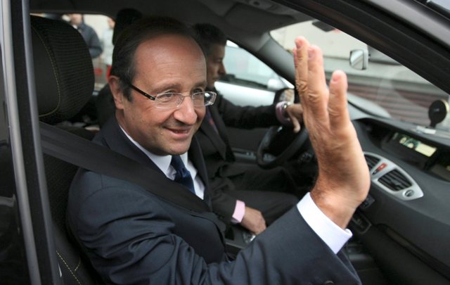 François Hollande a affirmé qu'il n'appliquera que les mesures «essentielles» de son accord avec les écologistes s'il est élu président de la République.