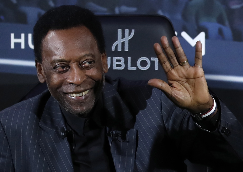 Pelé a exprimé sa reconnaissance pour tous les messages de félicitations qu'il a reçus de la planète foot.