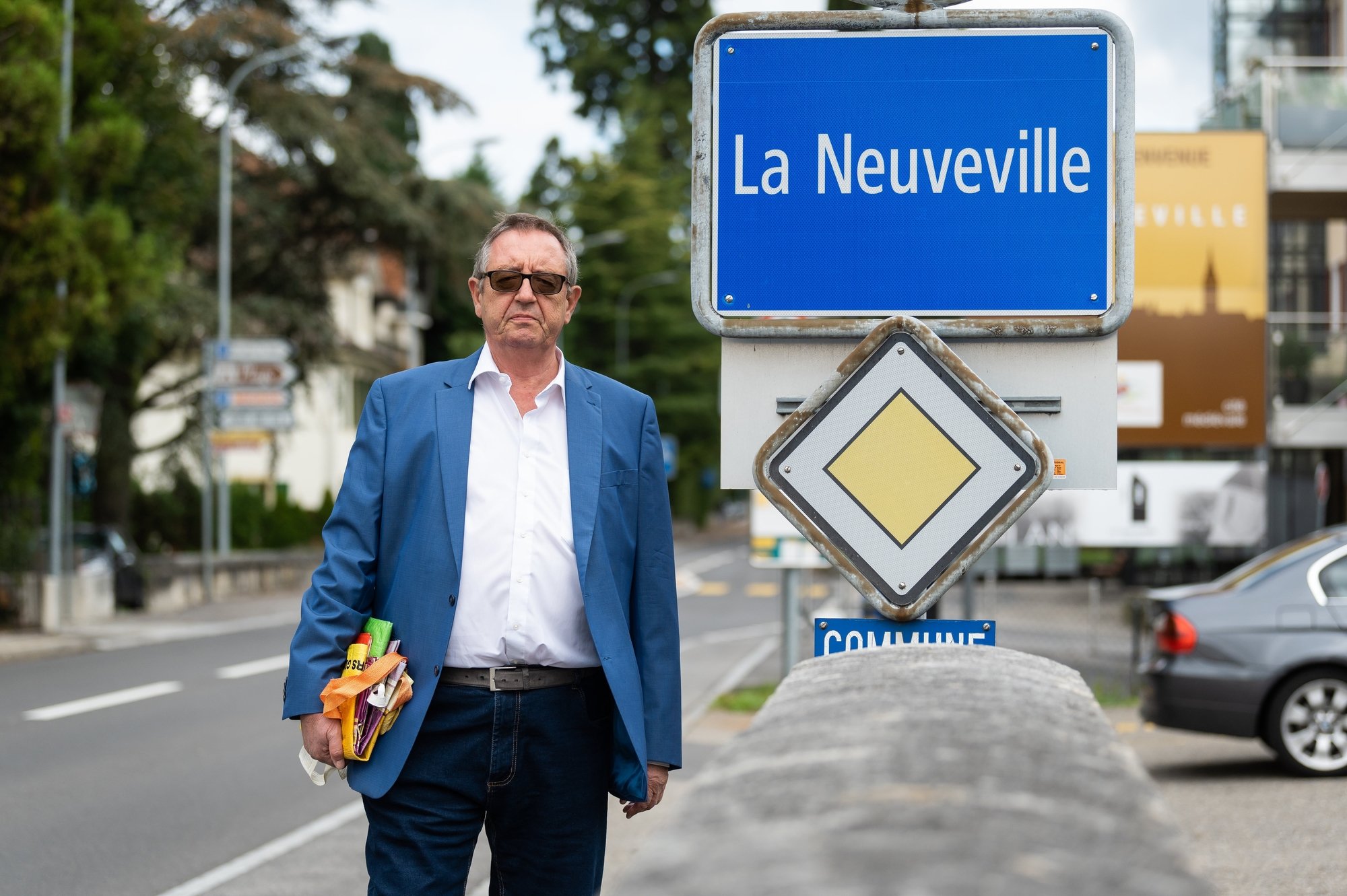 Désormais, c’est à La Neuveville qu'Eric Fischer va faire ses courses puisque le canton de Berne n’oblige pas les citoyens à se masquer dans les centres commerciaux.