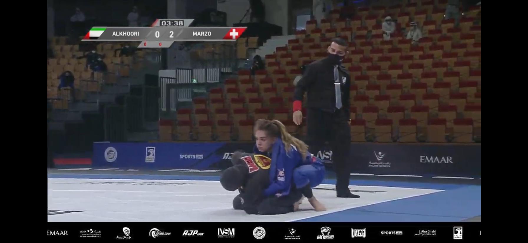 Charlyne Marzo (en bleu) a battu l'Emirienne Ashwaq Alkhoori (photo) avant de s'incliner en finale face à la Brésilienne Beatriz Campos.