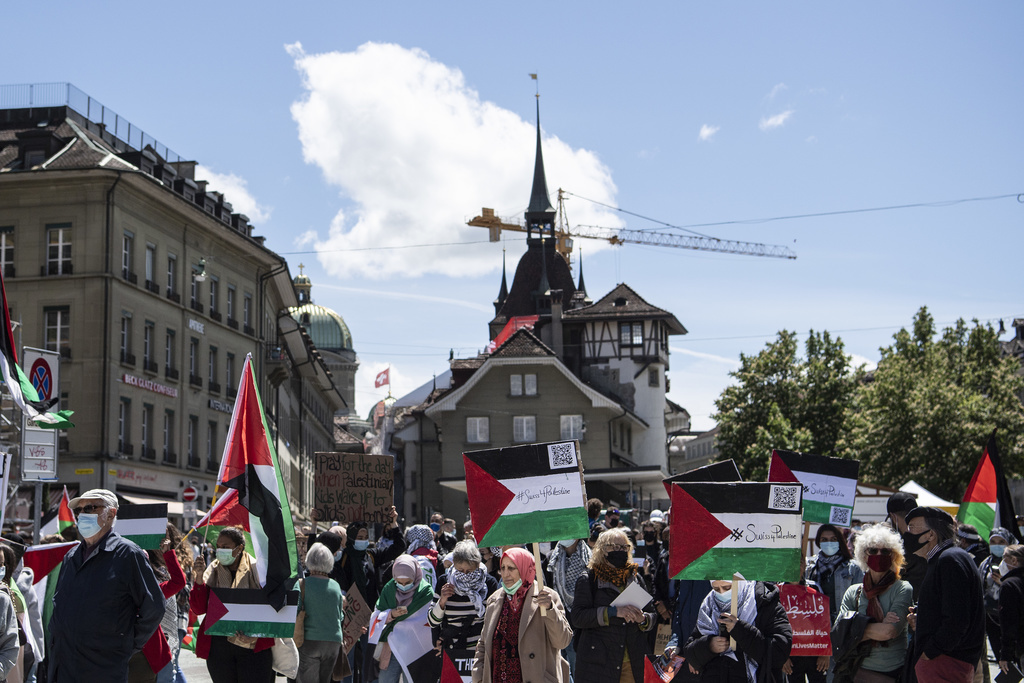 Le rassemblement, autorisé, a été organisé, entre autres, par l’Association Suisse-Palestine. 