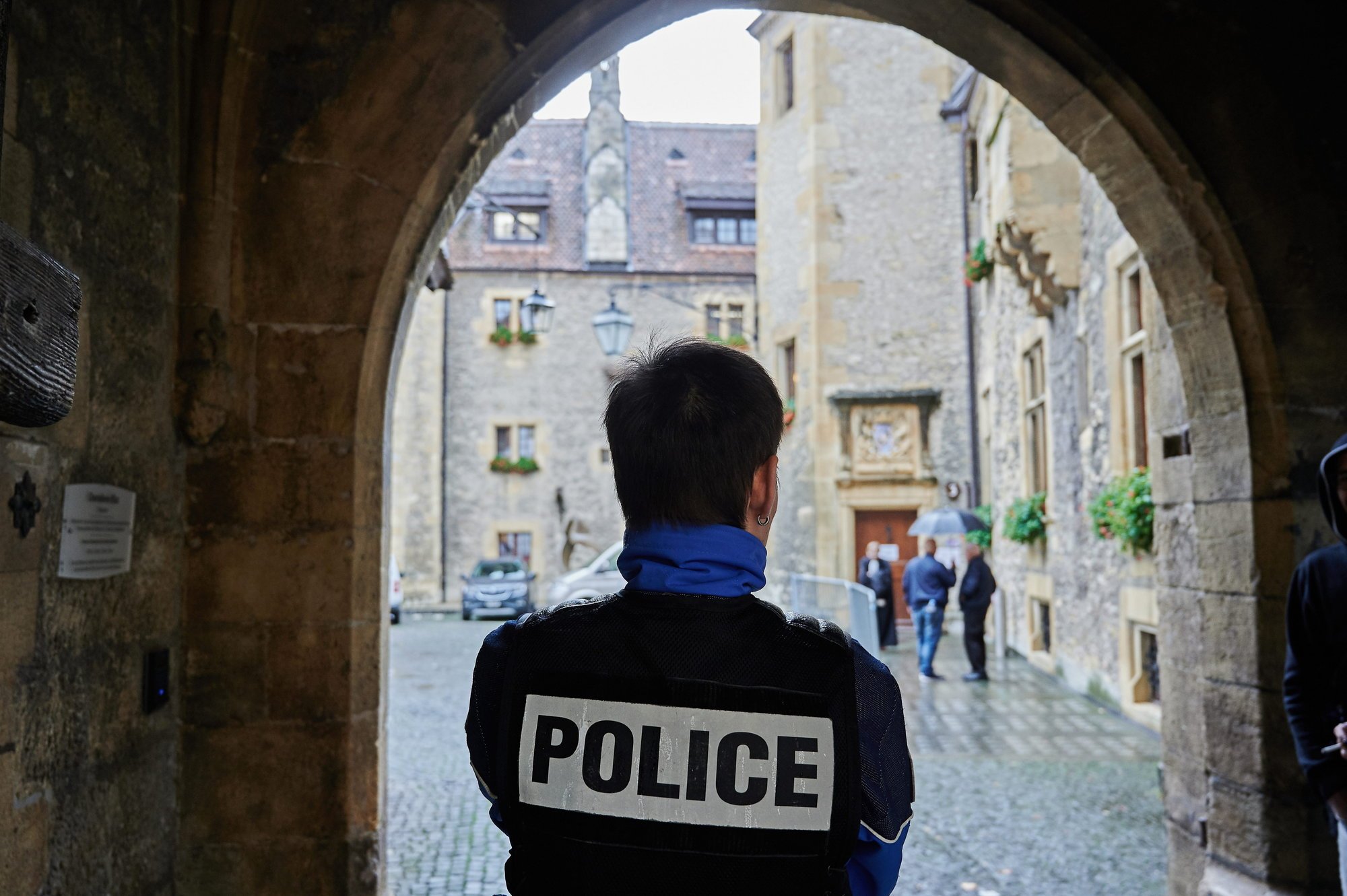 Détenue dans le canton de Vaud, la prévenue est arrivée sous escorte policière au château de Neuchâtel  (image d'illustration).