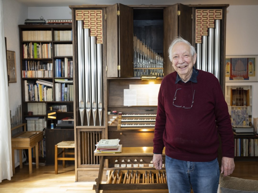 Grand amoureux de cet instrument, Philippe Laubscher a fait installer un orgue dans son salon.