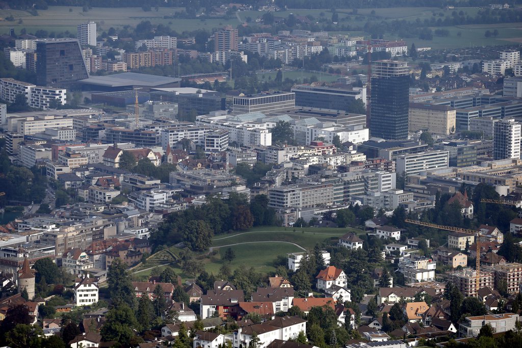 Parmi douze des 18 villes recensées, Zoug (ci-dessus) remporte la palme du développement durable, devant Lucerne et Schaffhouse.