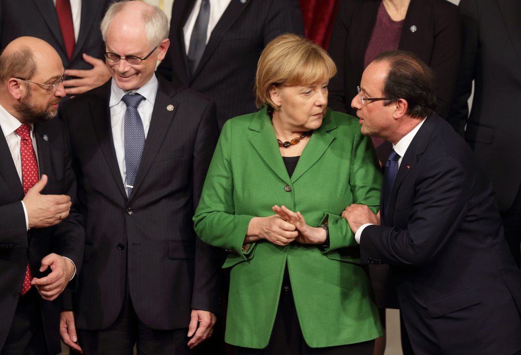 (De droite à gauche) Francois Hollande, Angela Merkel, Herman Van Rompuy et Martin Schulz. 