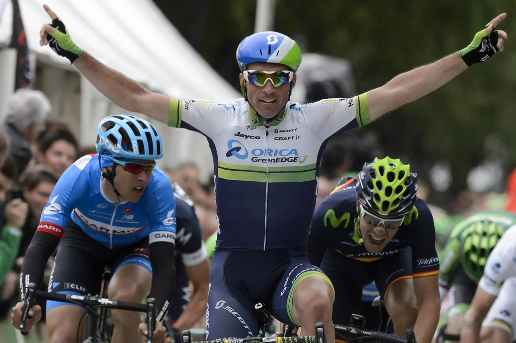 Michael Albasini a remporté au sprint la deuxième étape du Tour de Romandie entre Sion et Montreux. 
