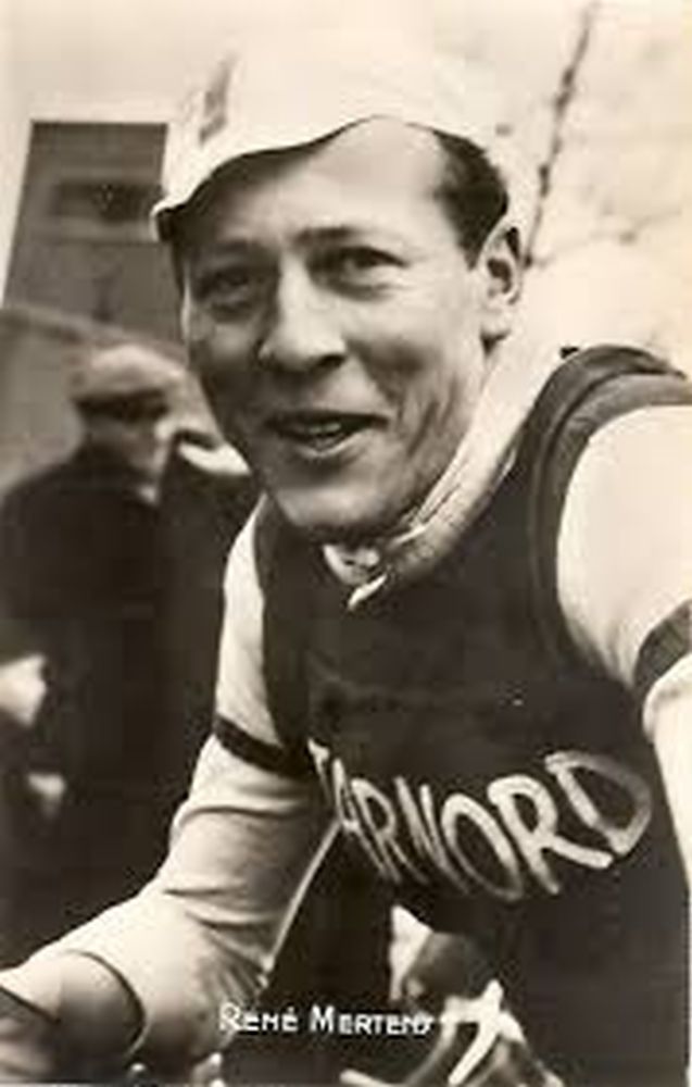L'ancien coureur belge René Mertens, invité par les organisateurs du GP de l'Escaut à assister au départ de l'épreuve qu'il avait lui-même remportée en 1947, est décédé quelques minutes avant la course. 