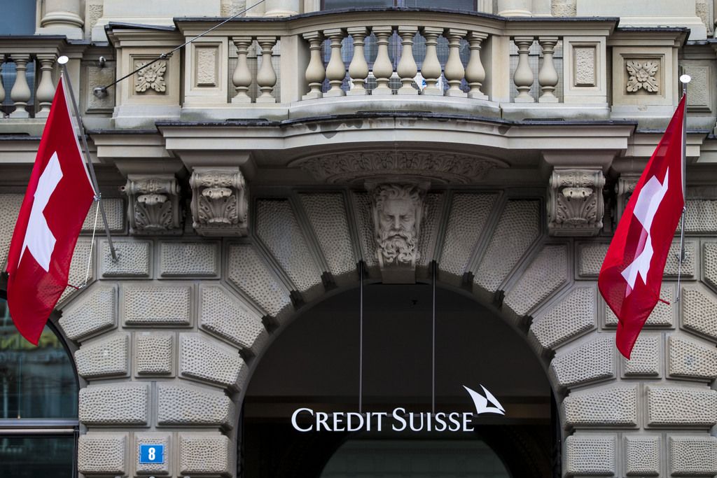 L'action Credit Suisse a ouvert en nette hausse mardi à la Bourse suisse après l'arrangement passé avec les autorités américaines pour régler le conflit fiscal. 