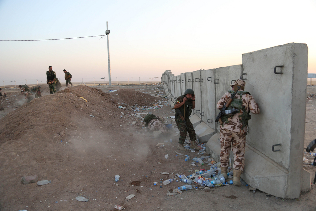 Les combattants kurdes Peshmerga ont lancé une attaque sur trois fronts mardi dans le nord de l'Irak pour contrer les djihadistes de l'Etat islamique.