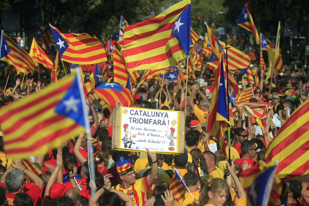 Le gouvernement catalan a suspendu mardi la campagne pour le référendum du 9 novembre sur l'indépendance, afin de respecter la légalité. Il a toutefois affirmé sa "détermination" à remplir ses engagements, au lendemain de la suspension de la consultation par le Tribunal constitutionnel espagnol.