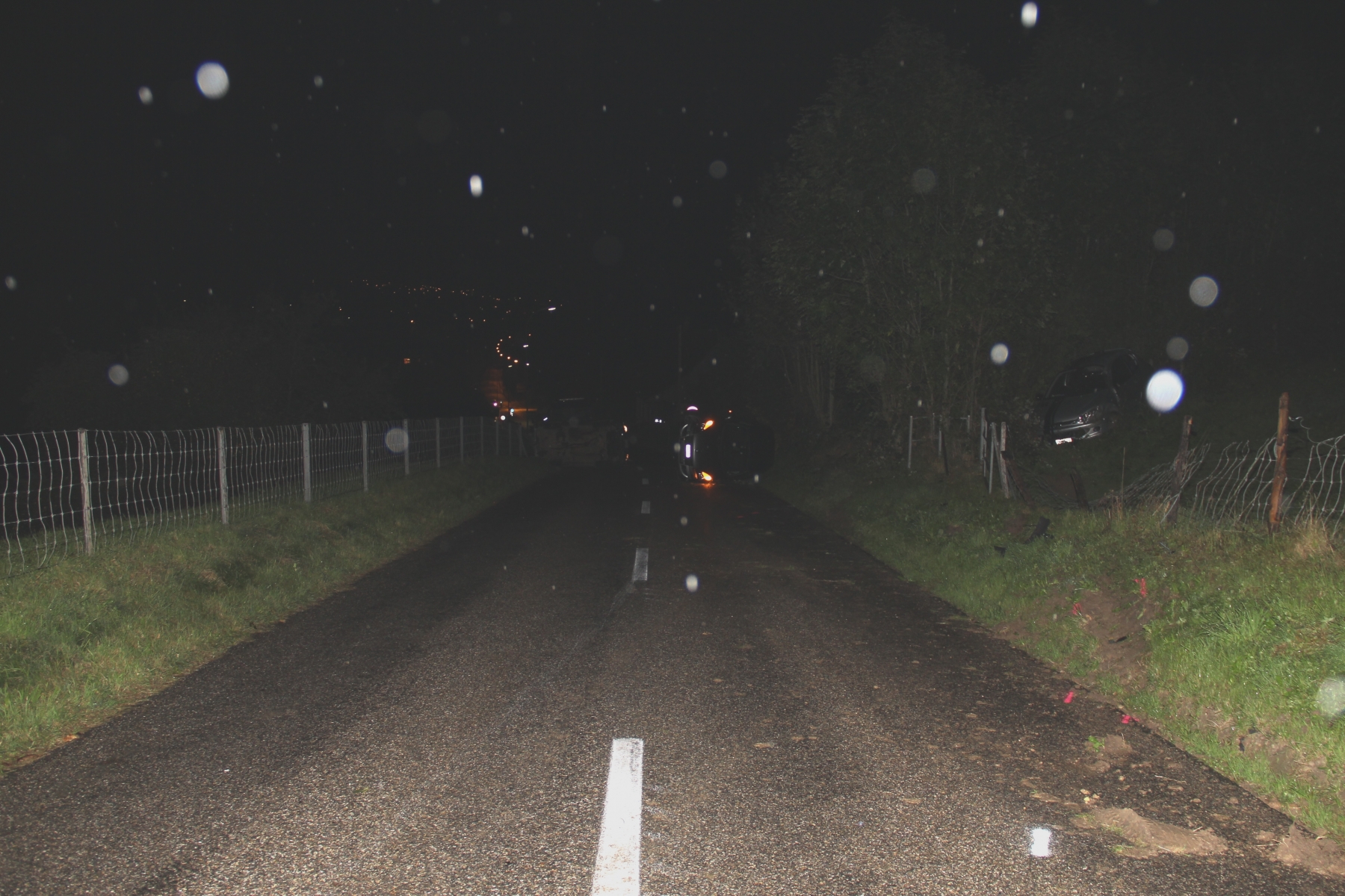 Trois véhicules se sont percutés mercredi soir entre Saulcy et Glovelier dans le Jura.