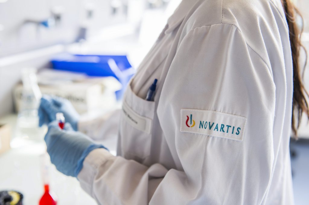 Novartis a admis avoir rapporté avec retard aux autorités sanitaires, 2579 cas d'effets secondaires graves, dont un mortel, en lien avec des médicaments anticancéreux au Japon.