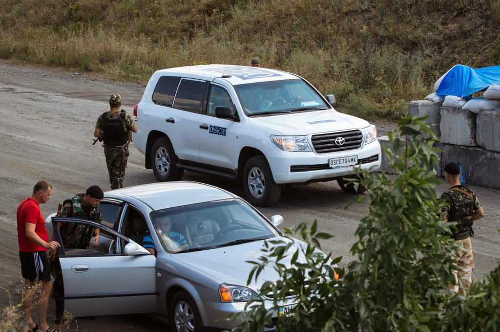 Une équipe de l'Organisation pour la sécurité et la coopération en Europe (OSCE) a essuyé des tirs à deux reprises, dimanche, à Donetsk, dans l'est de l'Ukraine, malgré l'accord de cessez-le-feu que Kiev a conclu avec les séparatistes pro-russes.