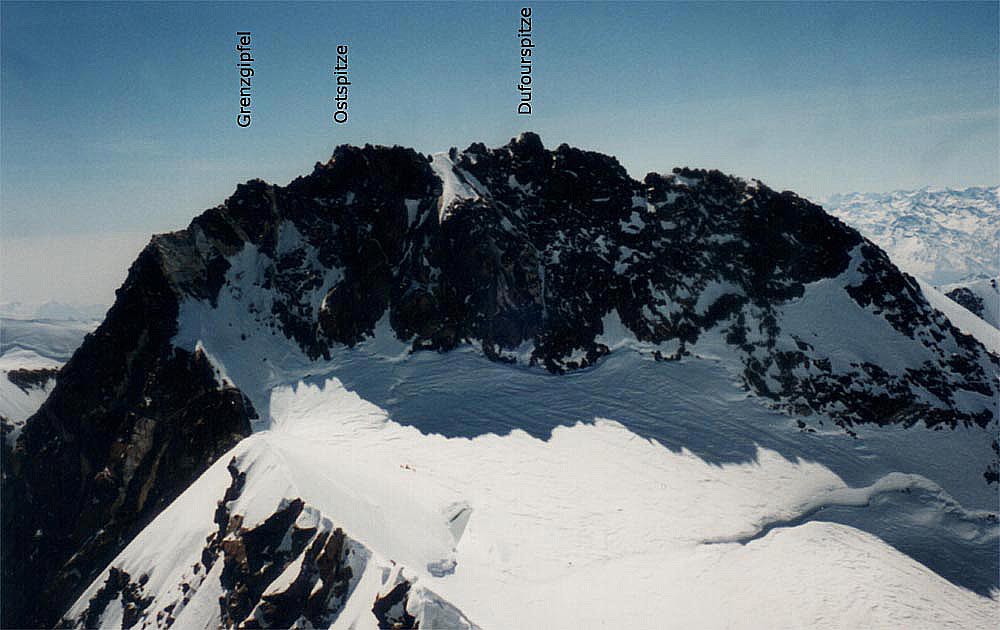 L'Ostspitze est le deuxième plus haut sommet de Suisse, juste après la Pointe Dufour.