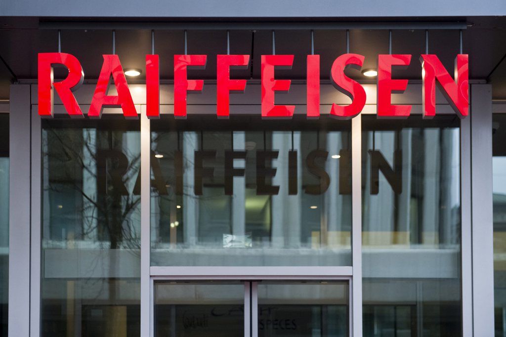 Blick auf das Raiffeisen-Logo anlaesslich der Bilanzmedienkonferenz der Bank Raiffeisen am Freitag, 4. Maerz 2011 in der Raiffeisen Filiale in St. Gallen. (KEYSTONE/Ennio Leanza)..