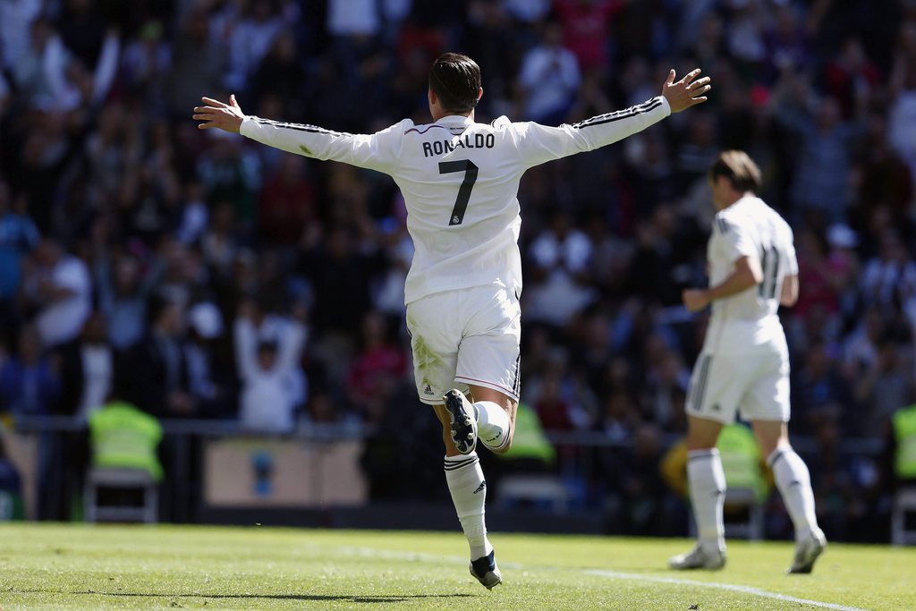 Cristiano Ronaldo a répété 5 fois ce geste, dimanche après-midi, à Santiago Bernabeu.