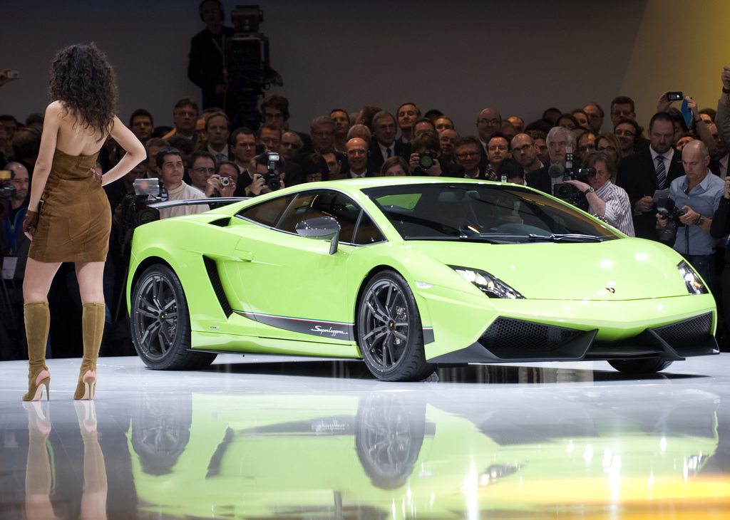 C'est une Lamborghini Gallardo identique à celle-ci, valeur de base: 160'000 francs, qui a été détruite. 