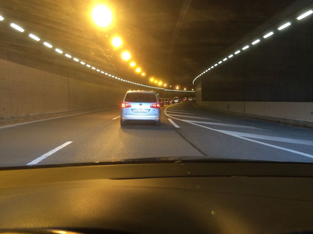 La circulation est perturbée sous les tunnels traversant Neuchâtel en direction d'Yverdon-les-Bains.