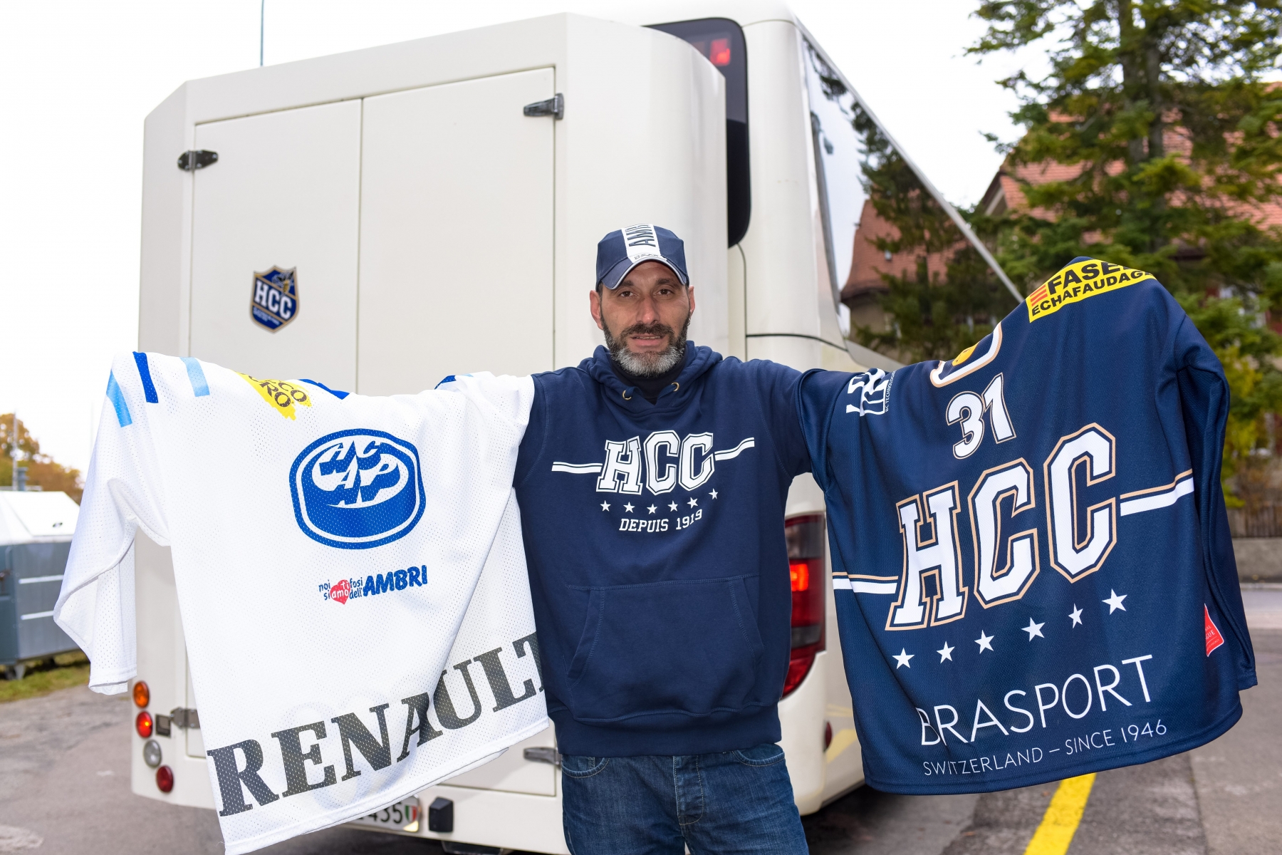 Jean-Marc Licci chauffeur du car du HCC et supporter d'Ambri-Piotta. 