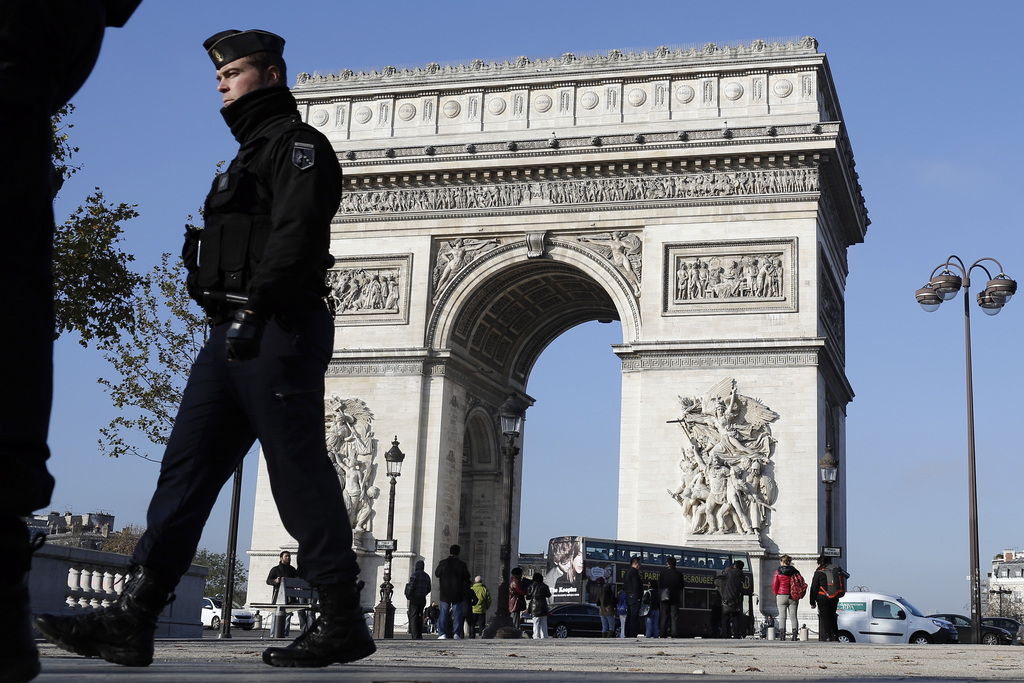 La menace terroriste, un mois et demi après les attentats du 13 novembre, qui ont fait 130 morts, ont amené les autorités françaises à prendre cette année des mesures particulières.