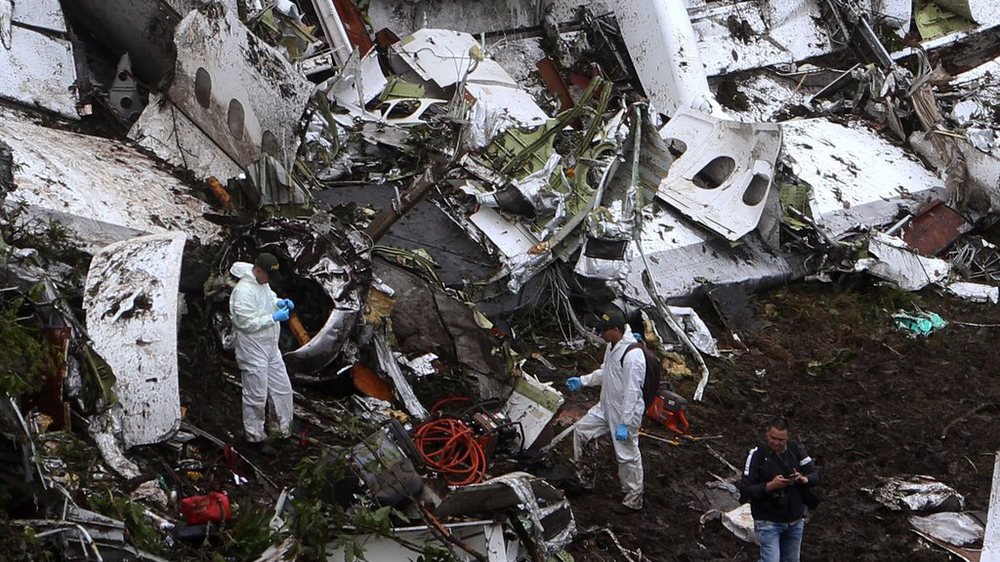 Crash en Colombie: 71 morts dont une équipe de foot...