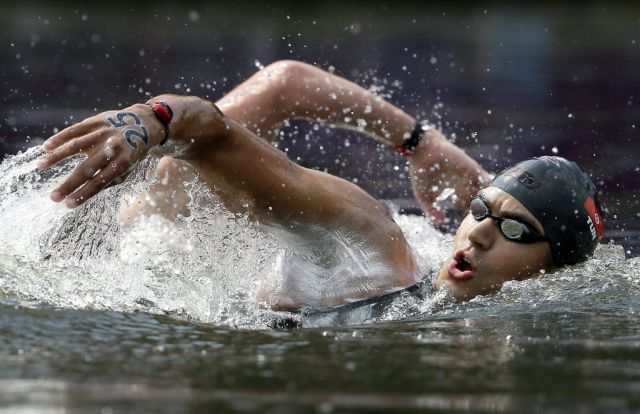 Le Tunisien Oussama Mellouli a remporté la médaille d'or pour le 10km en eau libre. Un exploit, quatre ans après Pékin. 