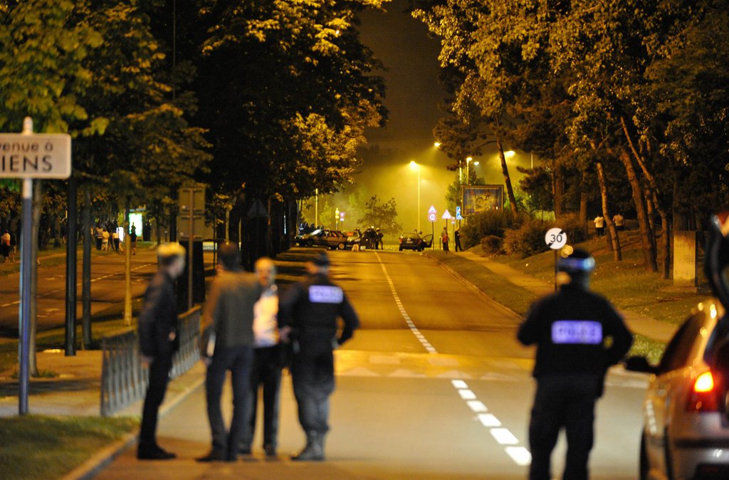 La nuit de mardi à mercredi a été "très calme" dans les quartiers populaires du nord d'Amiens. De violents affrontements s'étaient produits la nuit précédente entre jeunes et forces de l'ordre dans cette ville du nord de la France.