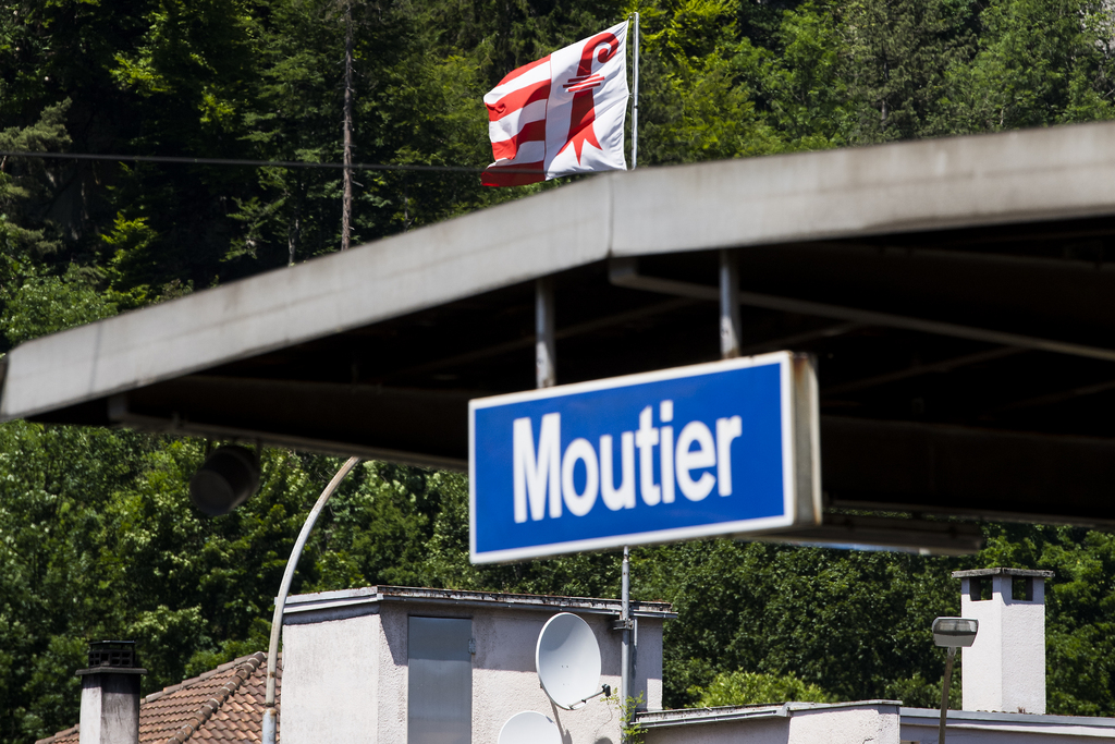 De nombreuses bases légales et constitutionnelles devront être adaptées avant l'arrivée de Moutier.