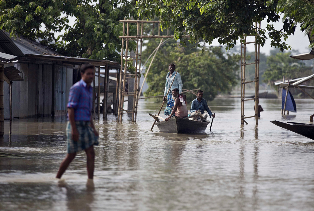 La Croix-Rouge a qualifié de crise humanitaire ces inondations. Elle a jugé nécessaire une action urgente.