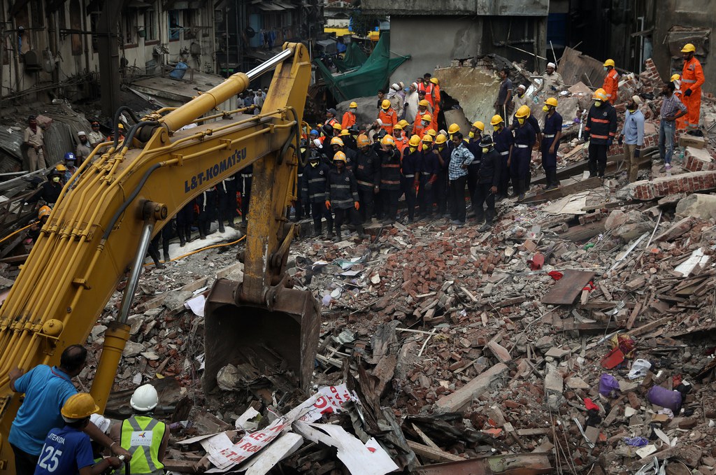 Au total, 22 hommes, huit femmes et trois enfants ont péri lorsque le bâtiment de quatre étages s'est effondré.