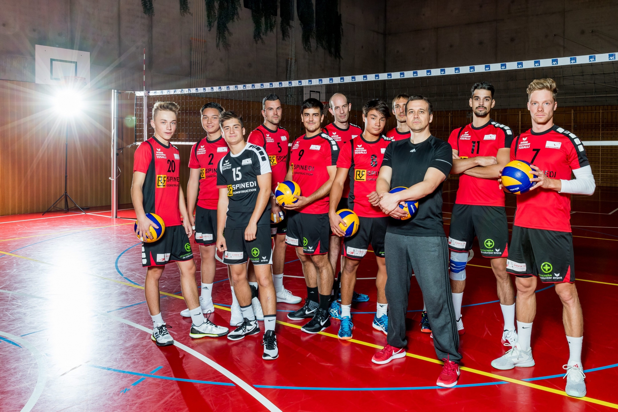 Photo d'equipe du volley Colombier

Colombier, le 10 octobre 2017
Photo : Lucas Vuitel