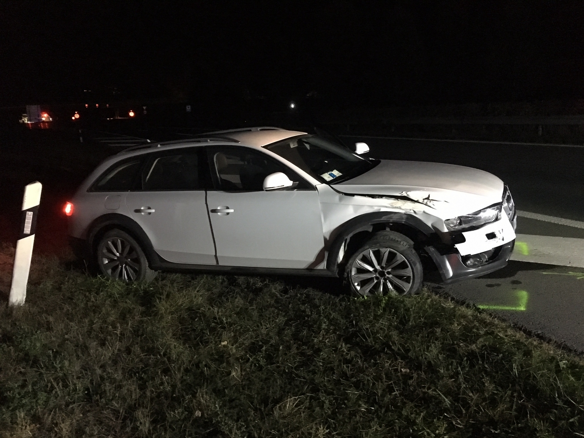 La voiture dérobée par les fuyards dans la République de Saint Marin accidentée à Sierre.