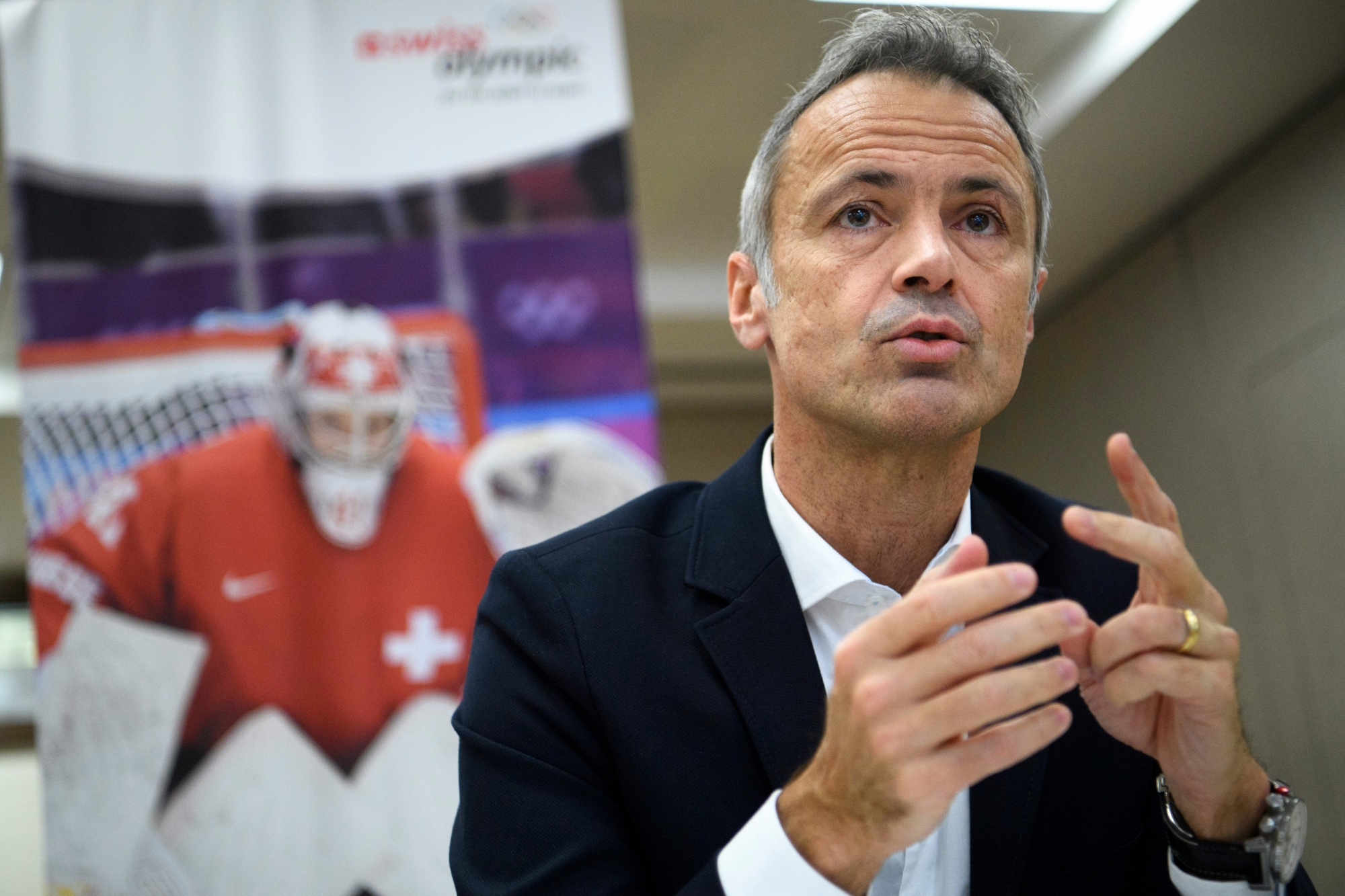 Le directeur de Swiss Olympic Roger Schnegg parle lors d'une conference de presse de Swiss Olympic ce mercredi 22 novembre 2017 a Lausanne. (KEYSTONE/Laurent Gillieron) SUISSE CP SWISS OLYMPIC