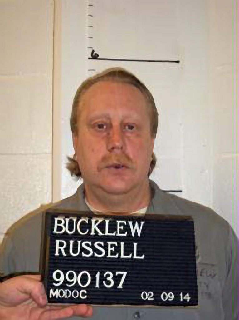 M. Bucklew, 49 ans, se trouve dans le couloir de la mort depuis deux décennies pour avoir tué en 1996 le nouveau petit ami de son ex-compagne. 