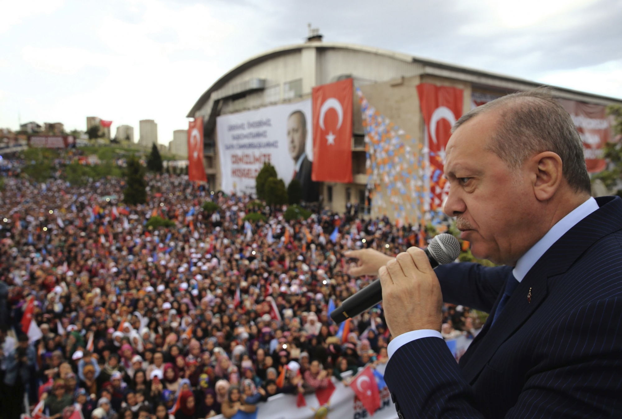 Turkey's President Recep Tayyip Erdogan addresses the members of his ruling Justice and Development Party, in Denizli, Turkey, Saturday, April 7, 2018. (Kayhan Ozer/Pool Photo via AP) TURKEY ERDOGAN