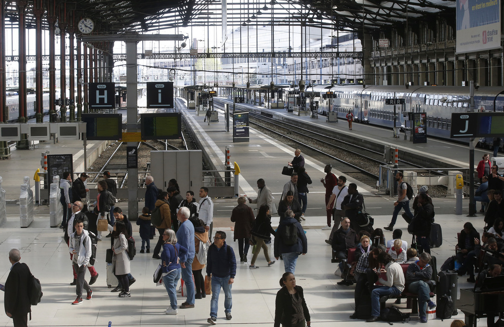 Deux TGV allers-retours sont maintenus entre Paris et Zurich ainsi qu'entre Paris et Genève et un aller-retour entre Paris et Lausanne, selon la page d'informations TGV/Lyria sur Internet. (illustration)