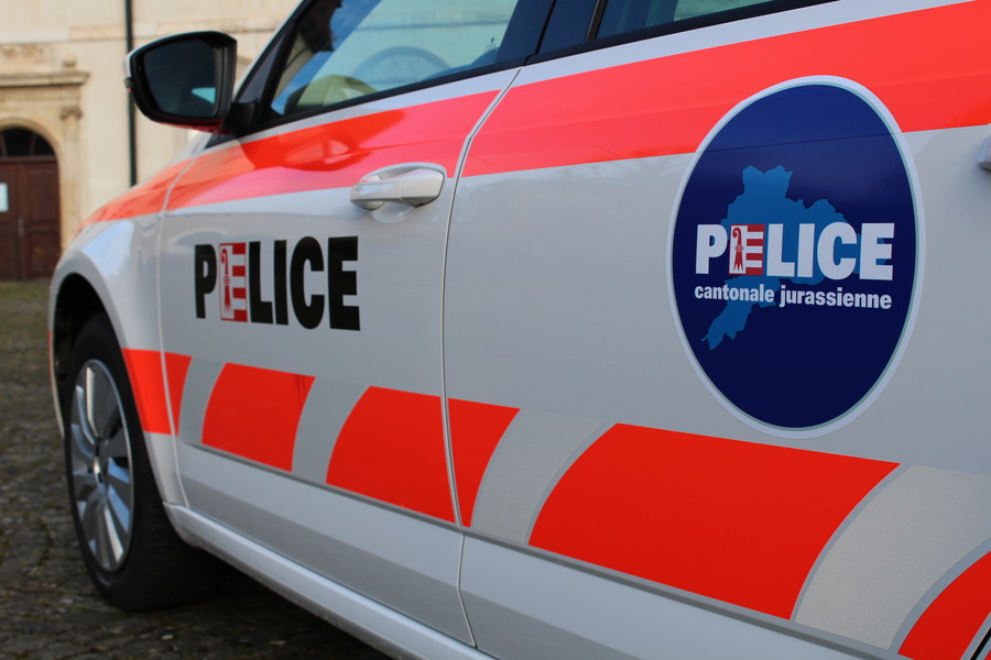 La police jurassienne est intervenue ce mercredi matin sur la route entre Delémont et Courrendlin.