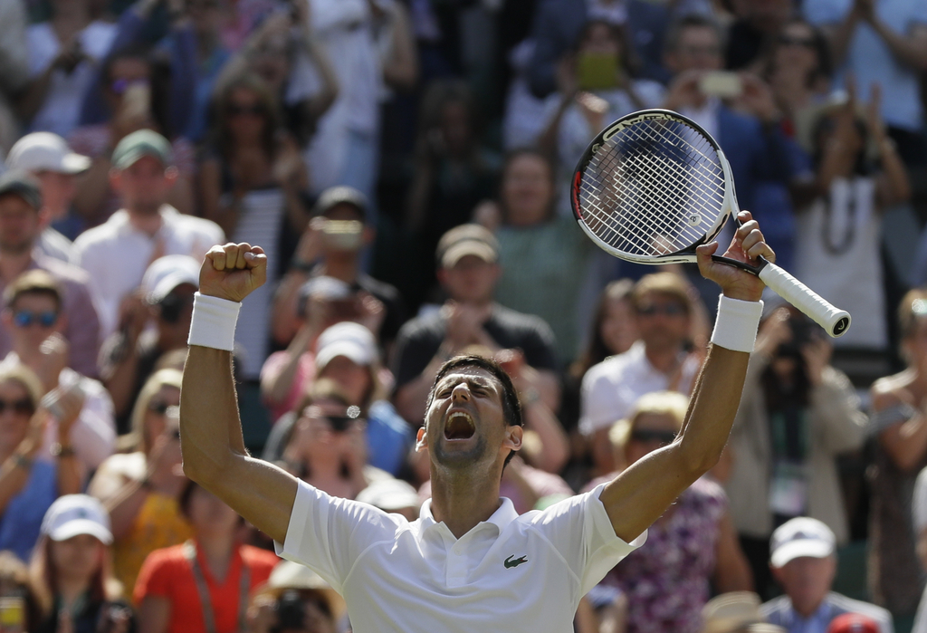 Novak Djokovic affrontera le vainqueur du match opposant l'Espagnol Rafael Nadal à l'Argentin Juan Martin Del Potro, vendredi pour une place en finale.