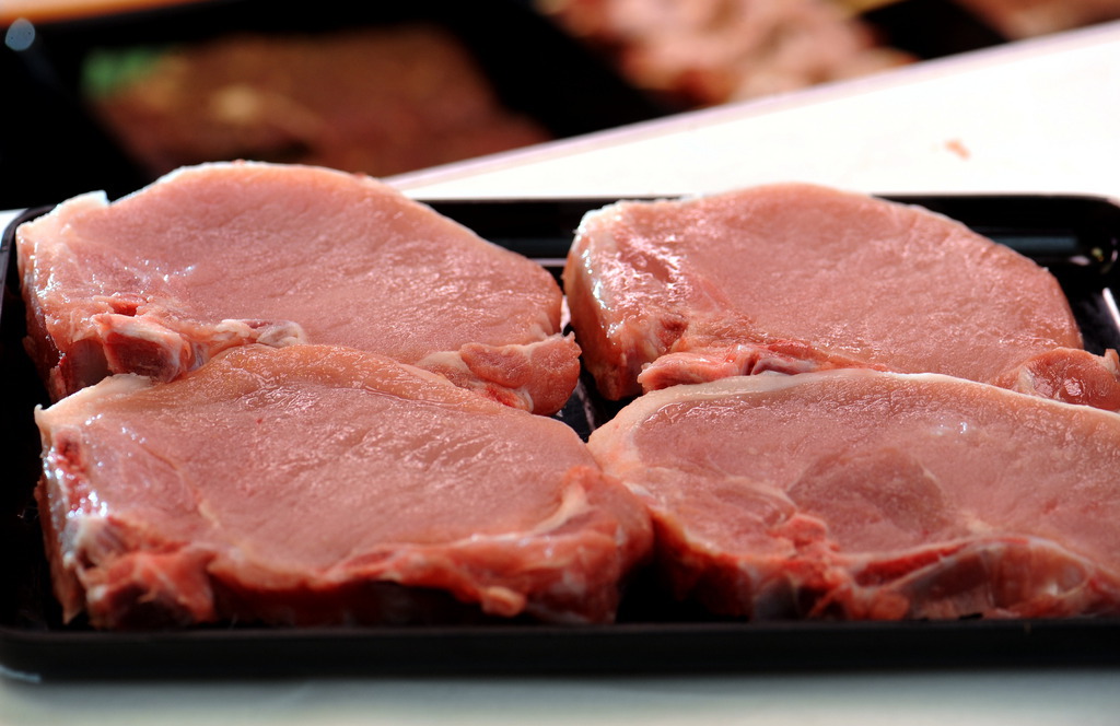 Le virus de l'hépatite E peut notamment être attrapé en consommant de la viande de porc mal cuite.