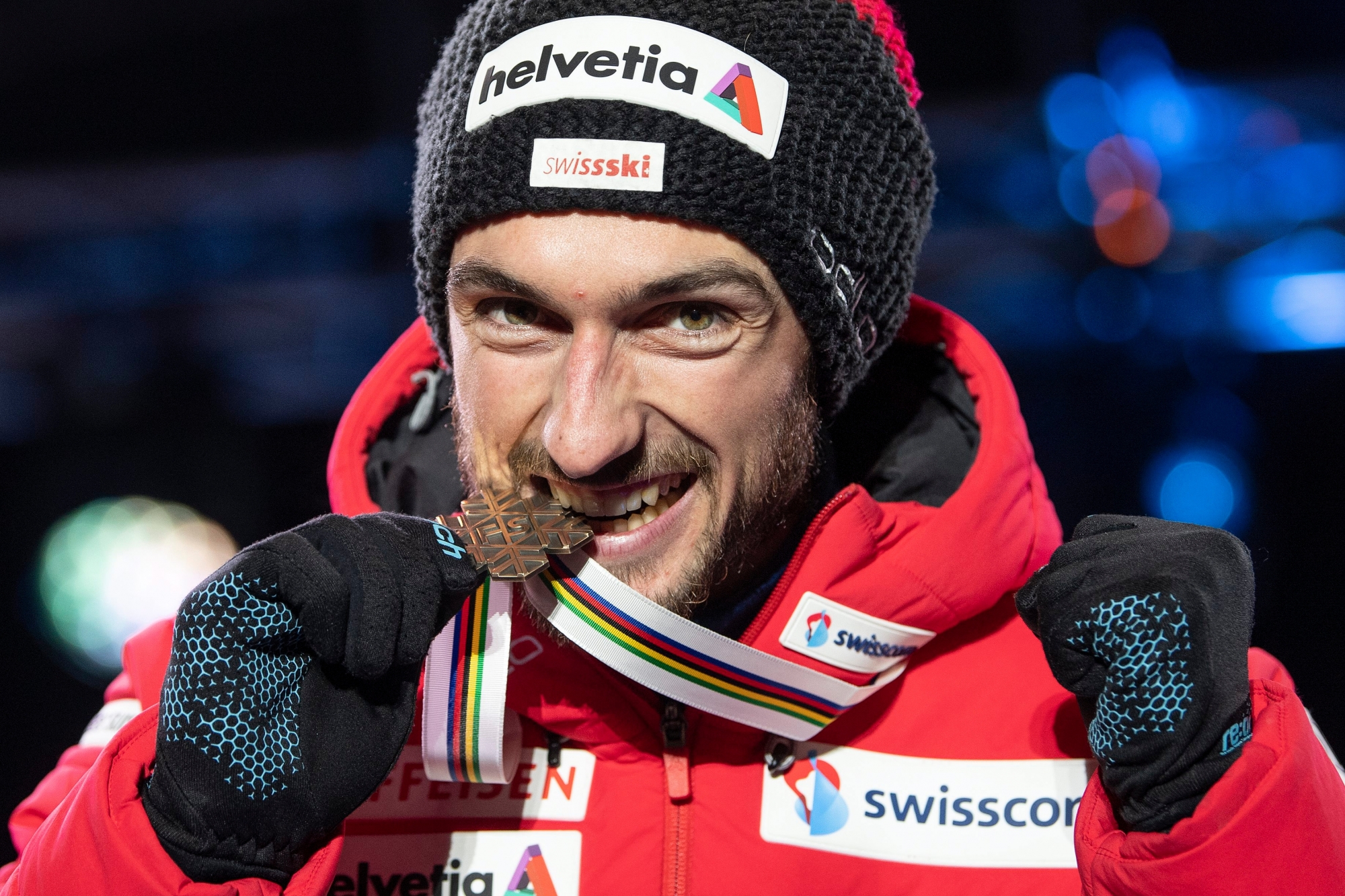 Switzerland's Killian Peier, bronze medalist, celebrates during the medal ceremony at the 2019 Nordic Skiing World Championships in Seefeld, Austria, on Saturday, 23 February 2019. (KEYSTONE/Peter Schneider) AUSTRIA 2019 NORDIC SKIING WORLDS CROSS COUNTRY SKIING