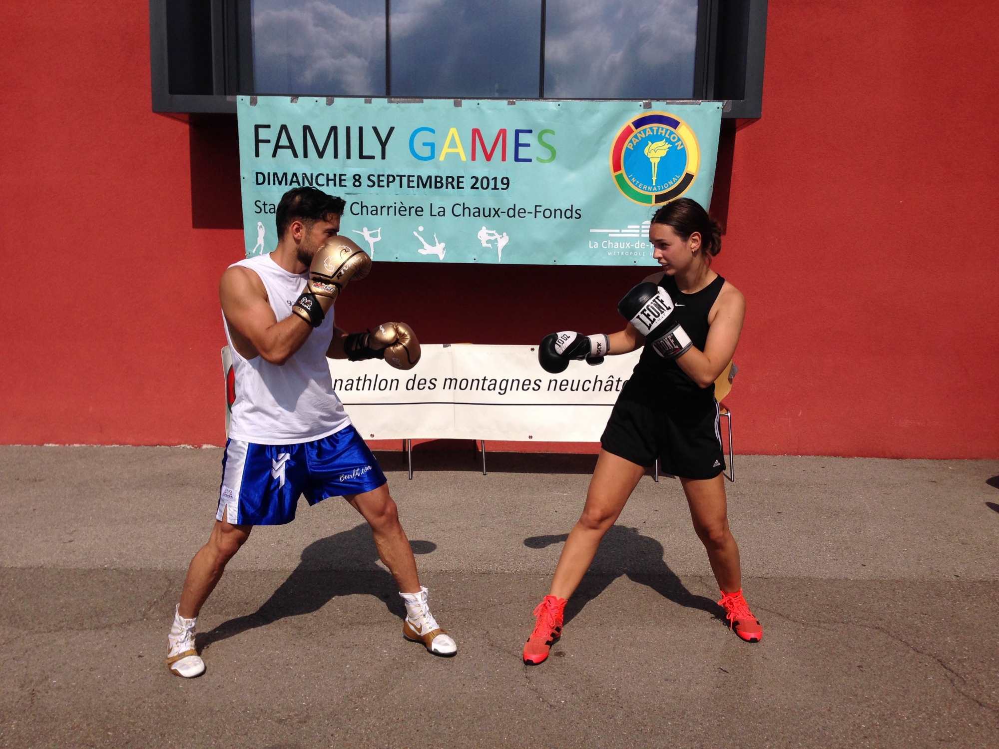 Démonstration de boxe par Mehmet Demirci et Mathilde Piguet, du Boxing Club de La Chaux-de-Fonds.