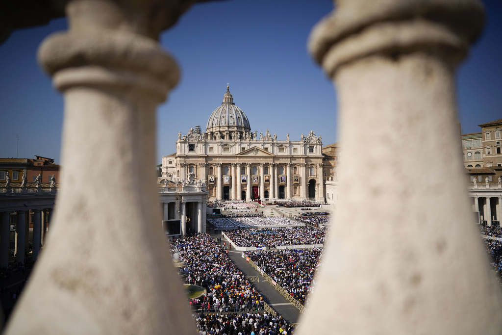 C'est le pape François qui présidera la cérémonie de canonisation ce dimanche au Vatican. (Archives)