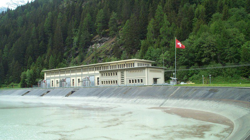 Visite de la centrale hydroélectrique de Mottec