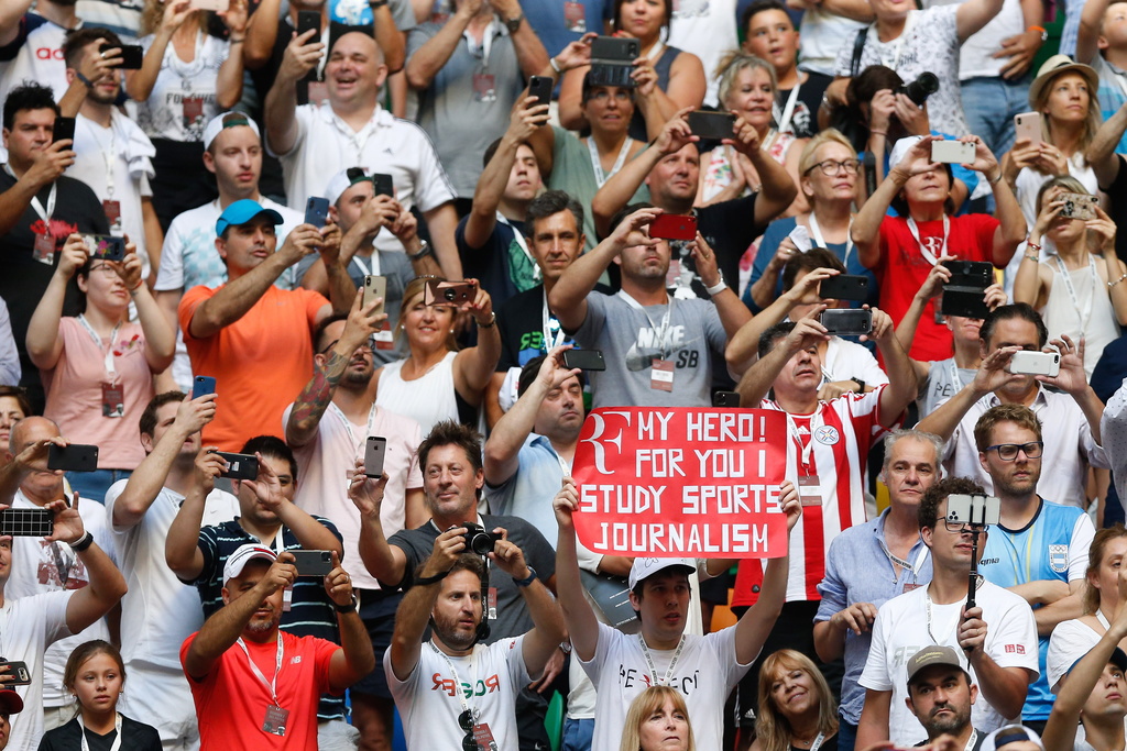 15'000 personnes en liesse pour la venue de Roger Federer à Buenos Aires.
