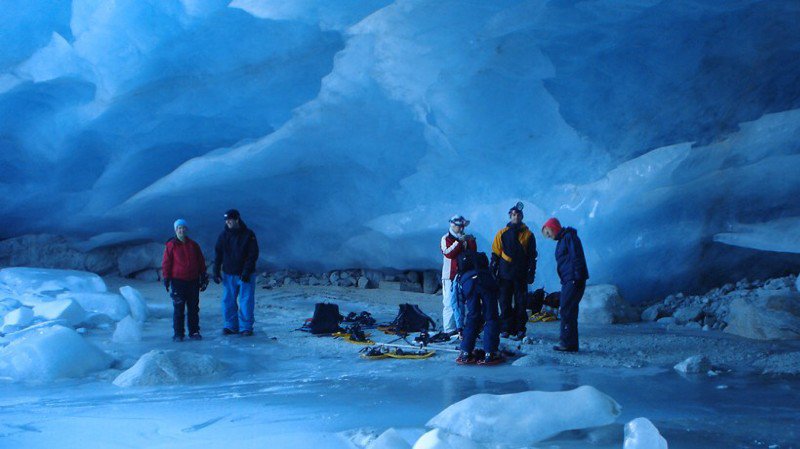 Découverte des grottes du Glacier de Zinal