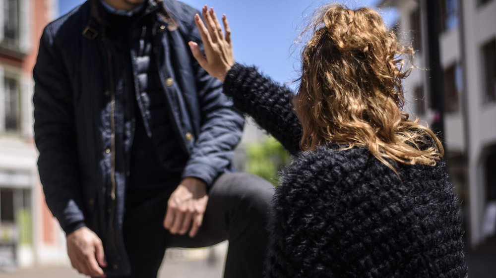 Le canton du Jura va préparer une loi pour lutter contre les violences conjugales. (Image d'illustration)