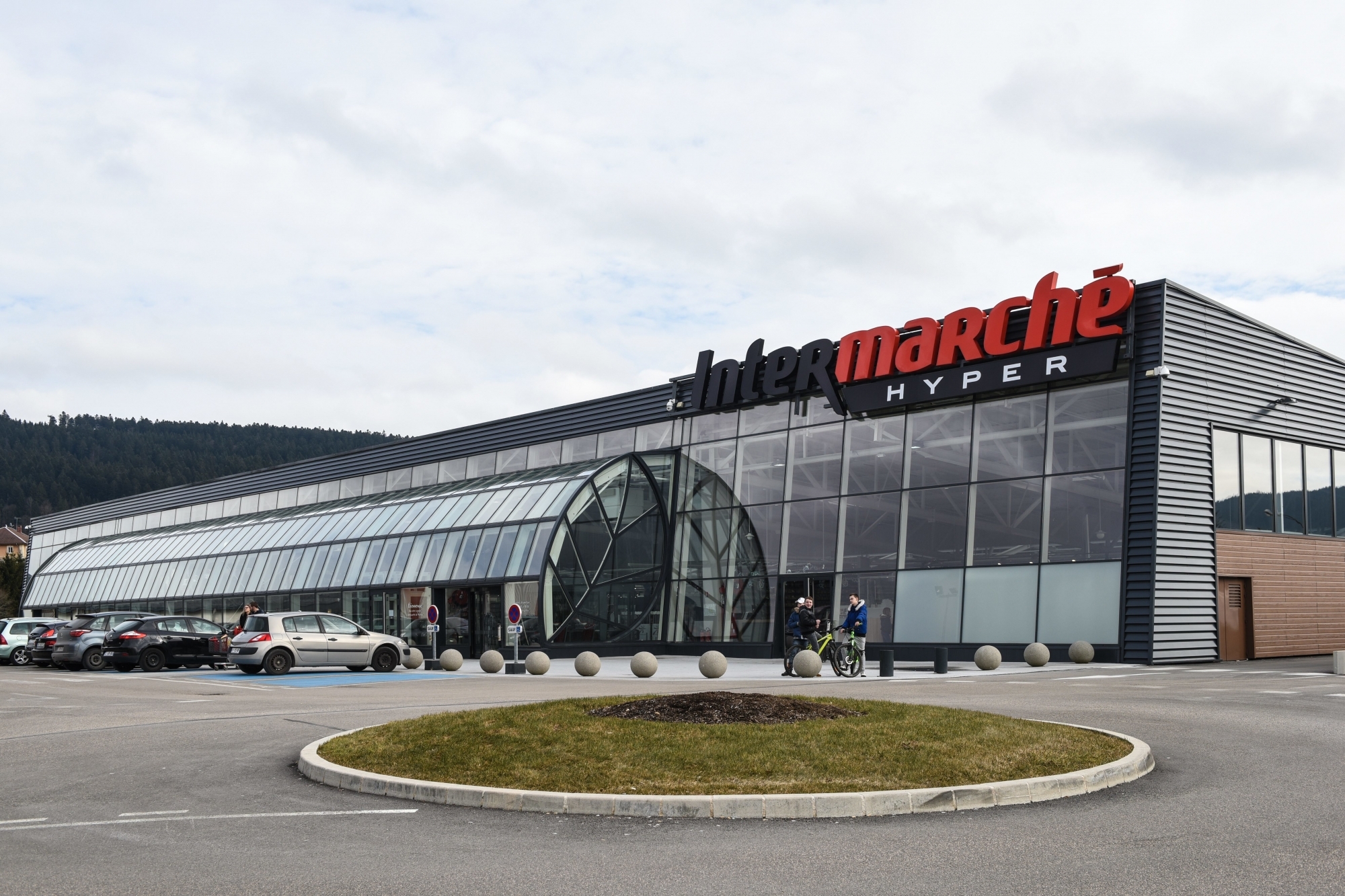 Les Suisses représentent entre 10% et 40% de la clientèle d'Intermarché à Morteau.