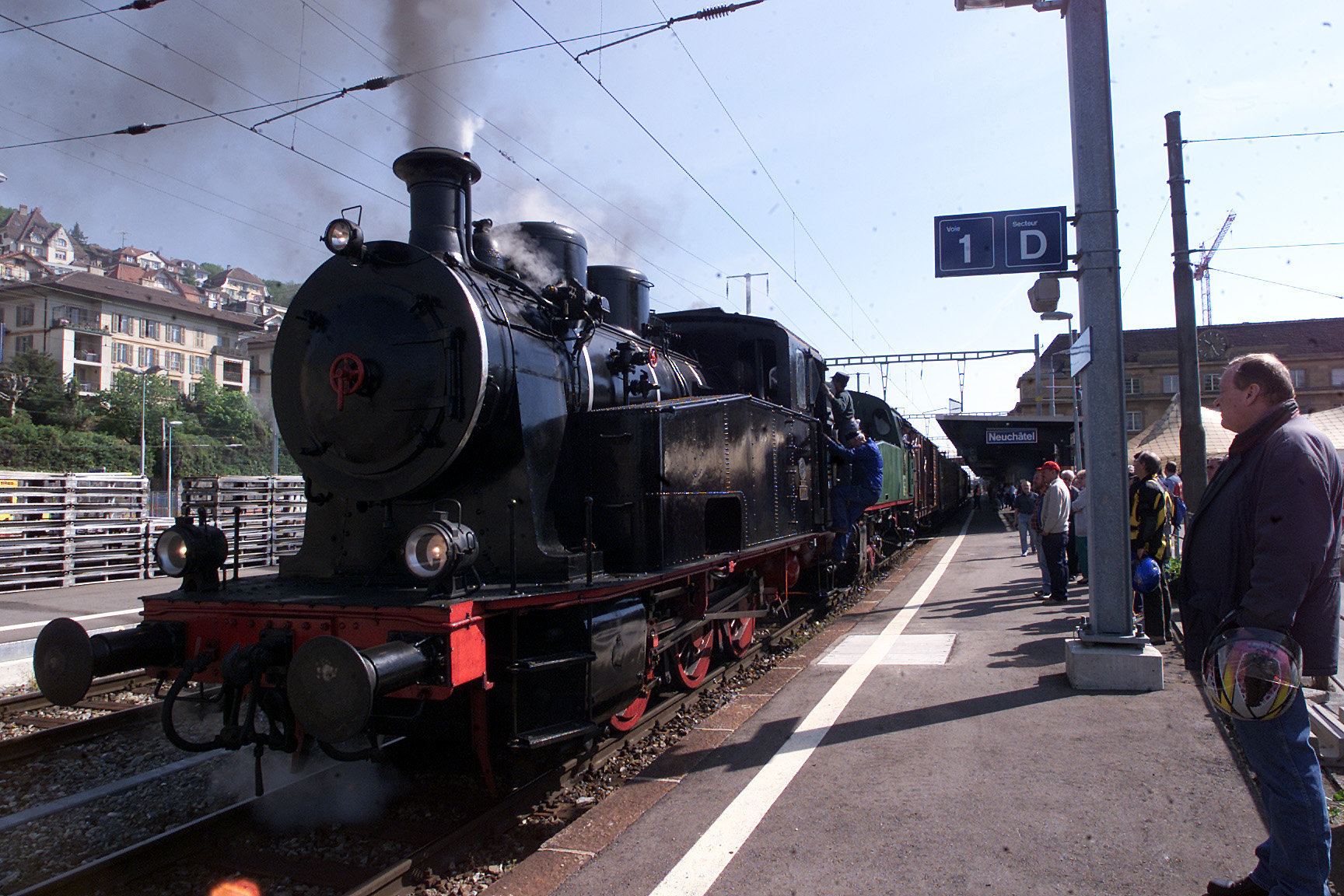 La locomotive Krauss-Maffei, ici en 2001 à Neuchâtel, sera de sortie samedi et dimanche.